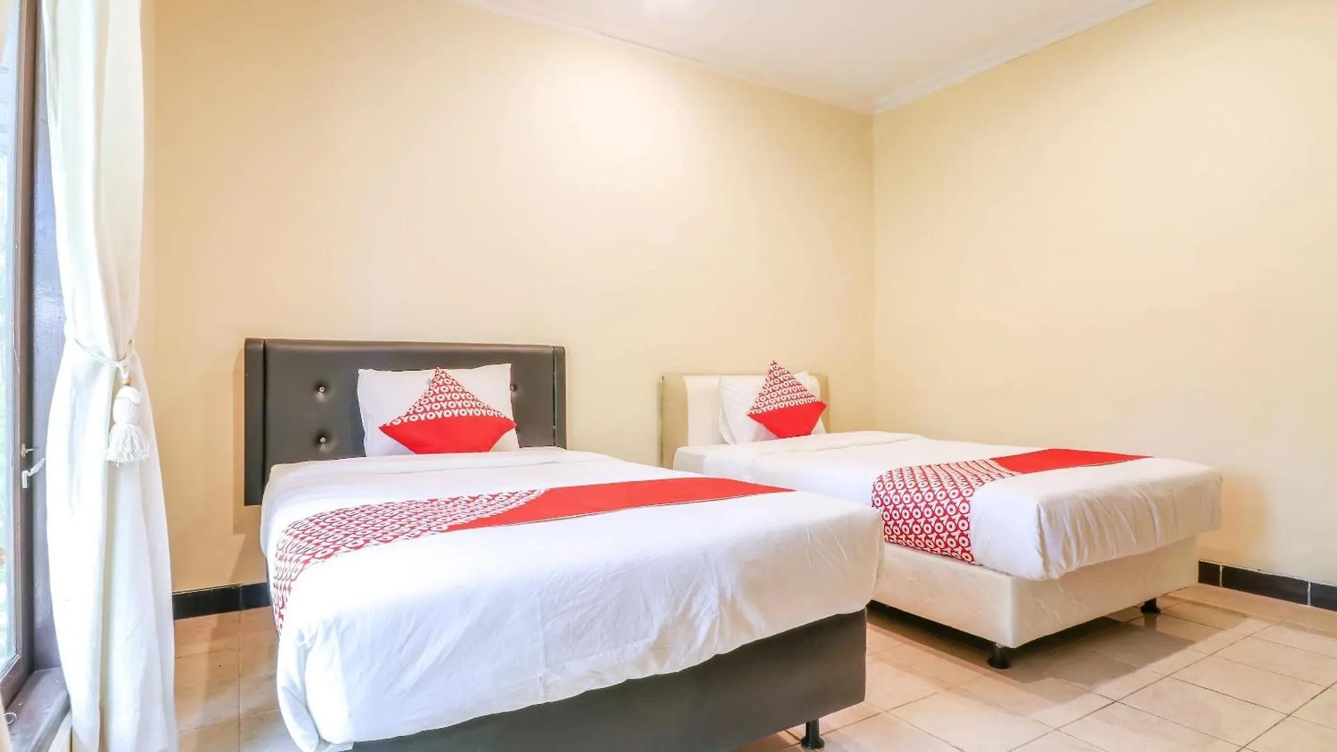 Super Oyo 1654 Maha Bharata Kuta Inn Legian  2*, Legian (Bali)