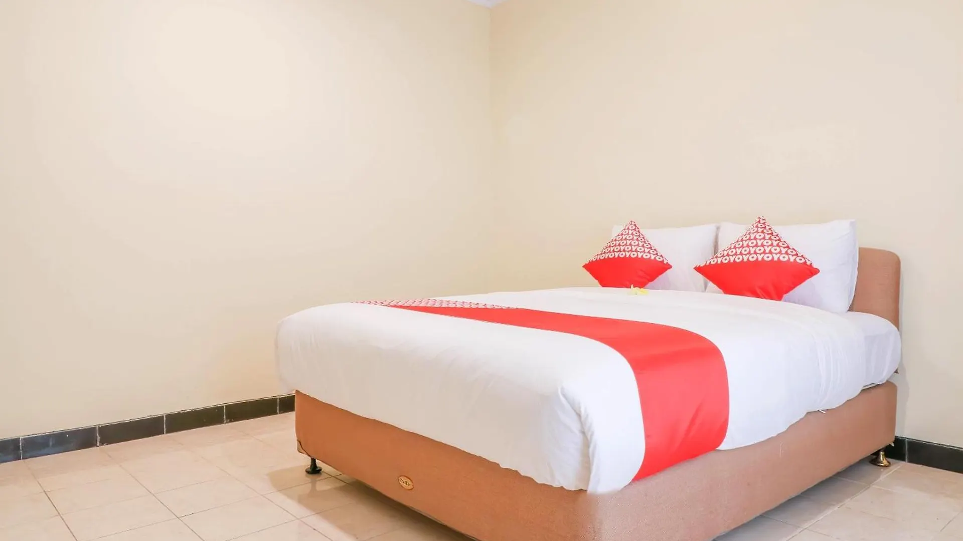 Super Oyo 1654 Maha Bharata Kuta Inn Legian  Hotel